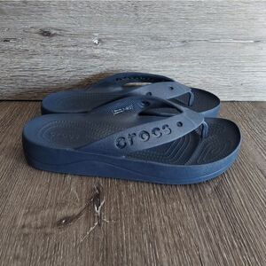 Crocs Women's Baya Flip Flop Platform Sandals Size 8
